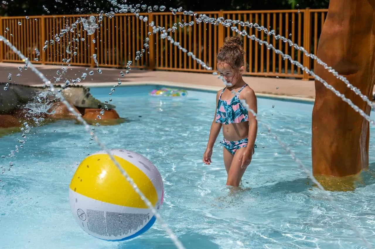 Campsite Camping Maeva Escapades Millau Plage